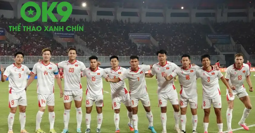 Ba điểm tại Pakansari giúp thầy trò Kim Sang-sik dẫn đầu bảng A và gần như chắc chắn giành vé vào bán kết